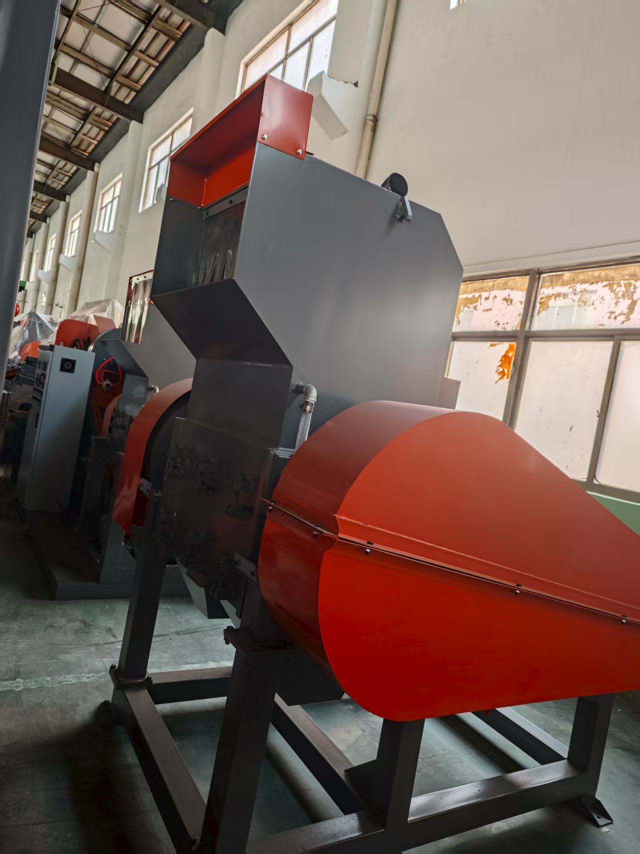 600型粉碎机350-800公斤/小时